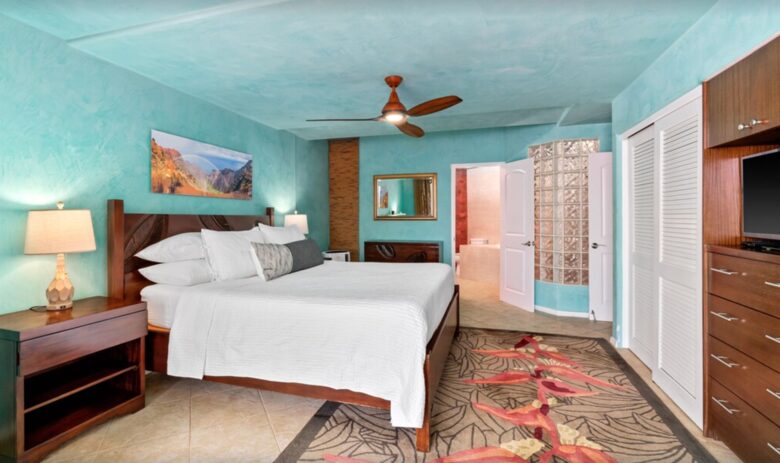 Puu Poa Luxurious Oceanfront Condo - Princeville, Hawaii