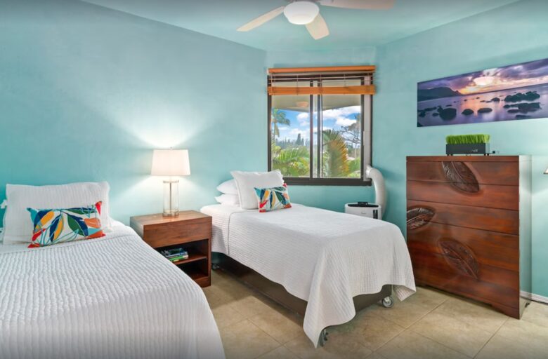 Puu Poa Luxurious Oceanfront Condo - Princeville, Hawaii