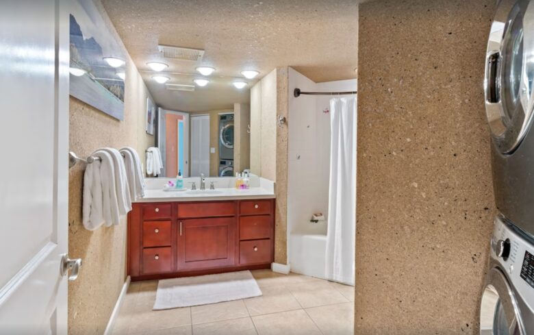 Puu Poa Luxurious Oceanfront Condo - Princeville, Hawaii