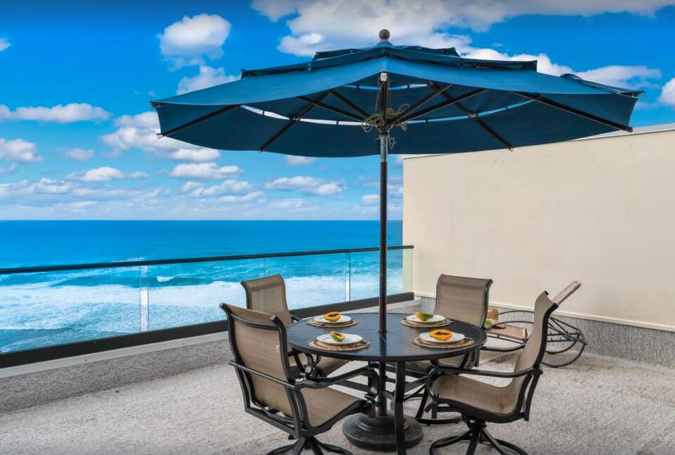 Puu Poa Luxurious Oceanfront Condo - Princeville, Hawaii