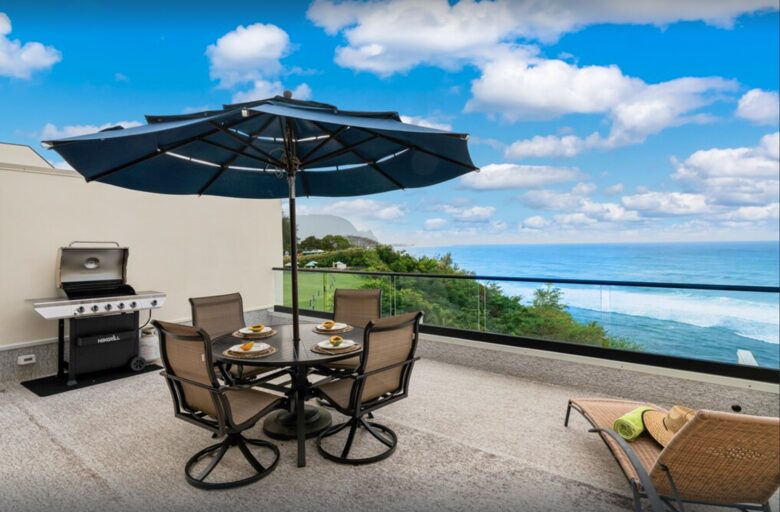 Puu Poa Luxurious Oceanfront Condo - Princeville, Hawaii