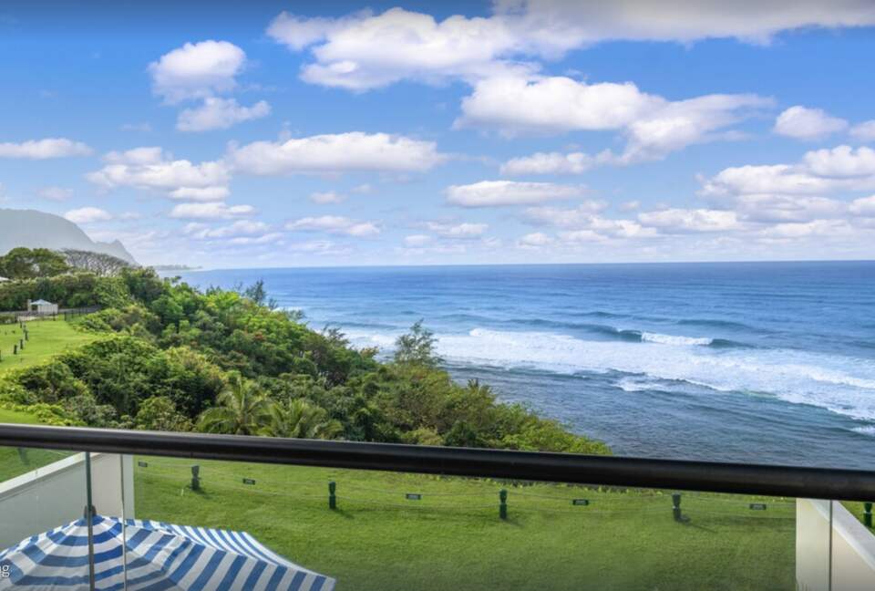 Puu Poa Luxurious Oceanfront Condo - Princeville, Hawaii