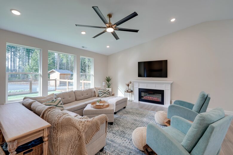 FourC Ranch | With Hot Tub on 10 Acres - Clinton, Washington