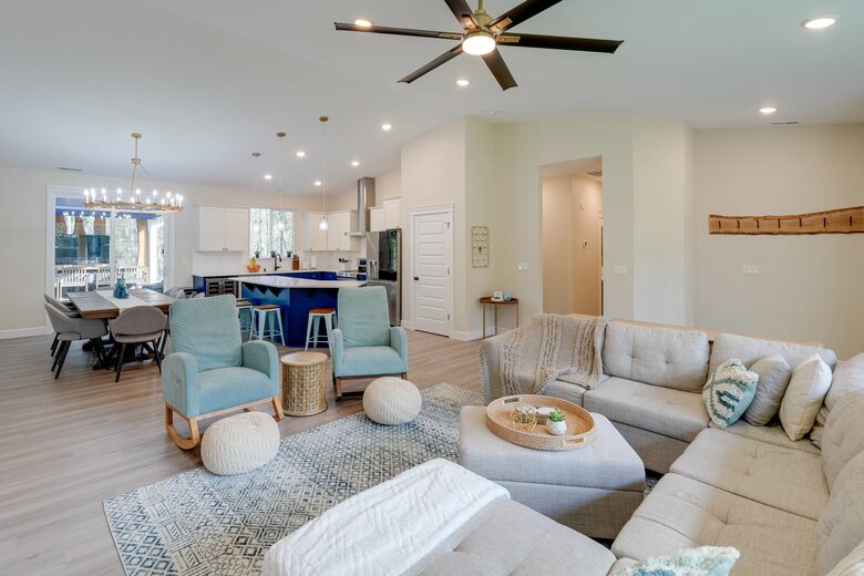 FourC Ranch | With Hot Tub on 10 Acres - Clinton, Washington