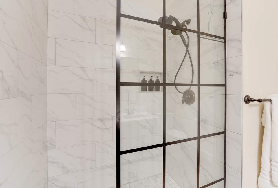 FourC Ranch | With Hot Tub on 10 Acres - Clinton, Washington