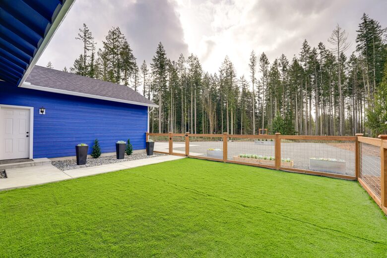 FourC Ranch | With Hot Tub on 10 Acres - Clinton, Washington