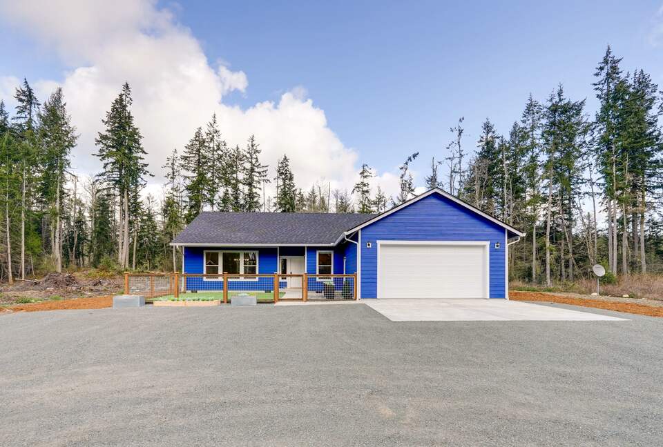 FourC Ranch | With Hot Tub on 10 Acres - Clinton, Washington