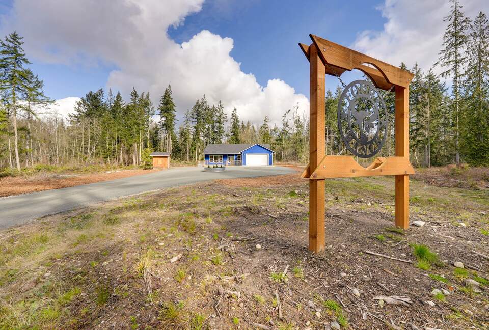 FourC Ranch | With Hot Tub on 10 Acres - Clinton, Washington