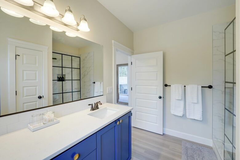 FourC Ranch | With Hot Tub on 10 Acres - Clinton, Washington