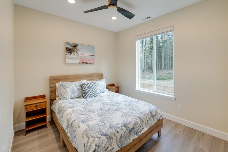 FourC Ranch | With Hot Tub on 10 Acres - Clinton, Washington