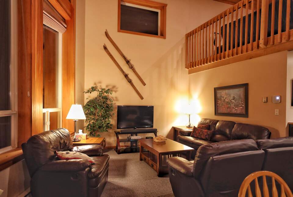 Valhalla Ski-In/Ski-Out Chalet - Comox-Strathcona C, Canada