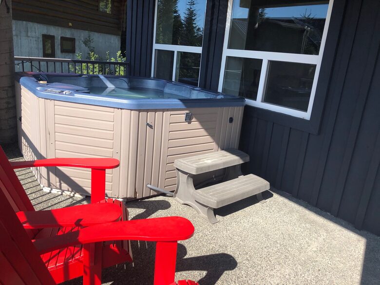 Valhalla Ski-In/Ski-Out Chalet - Comox-Strathcona C, Canada