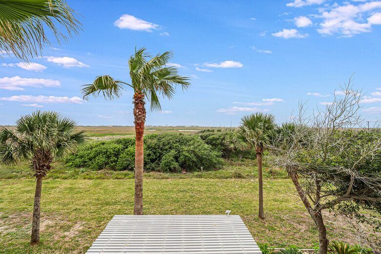 Cinnamon Shore North Beach Getaway - Port Aransas, Texas