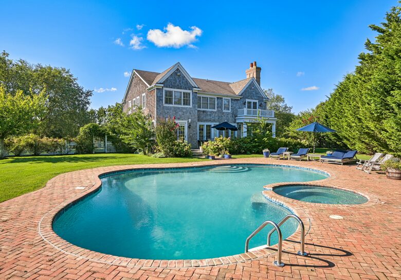 Windmill Manor - Water Mill, New York