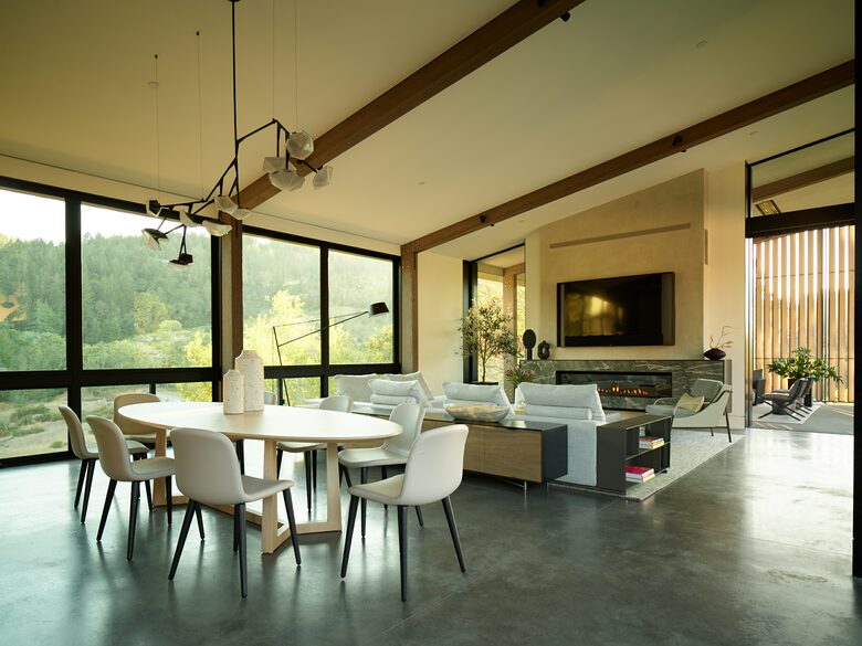 Modern Hilltop Wine-Country Home Surrounded by Forest, close to town - Healdsburg, California