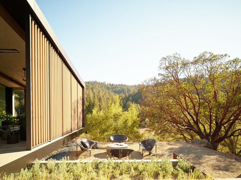 Modern Hilltop Wine-Country Home Surrounded by Forest, close to town - Healdsburg, California