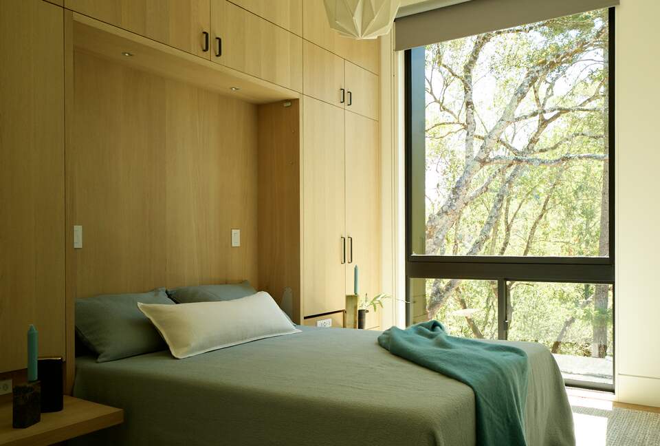 Modern Hilltop Wine-Country Home Surrounded by Forest, close to town - Healdsburg, California