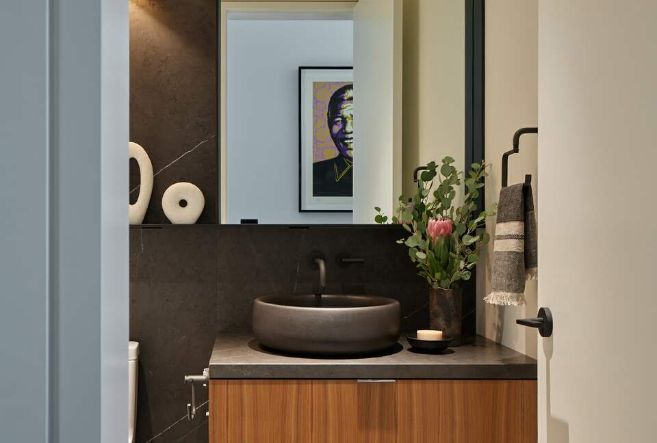 Modern Hilltop Wine-Country Home Surrounded by Forest, close to town - Healdsburg, California