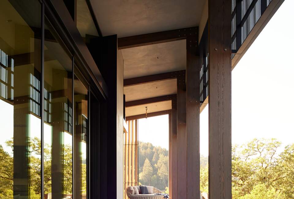 Modern Hilltop Wine-Country Home Surrounded by Forest, close to town - Healdsburg, California