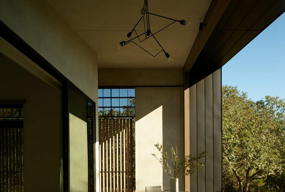 Modern Hilltop Wine-Country Home Surrounded by Forest, close to town - Healdsburg, California