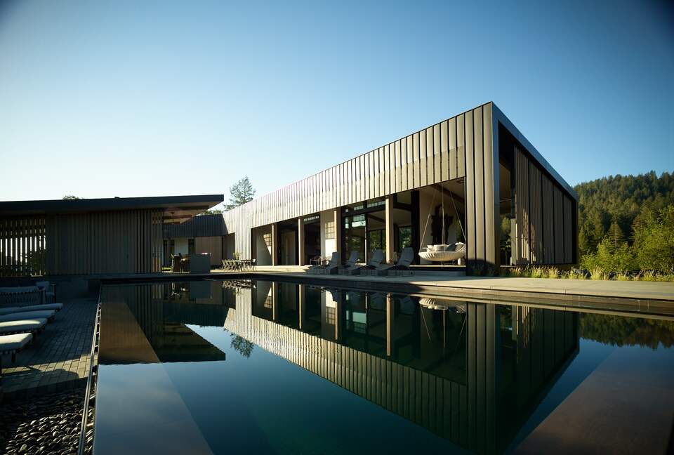 Modern Hilltop Wine-Country Home Surrounded by Forest, close to town - Healdsburg, California