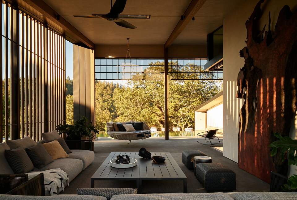 Modern Hilltop Wine-Country Home Surrounded by Forest, close to town - Healdsburg, California