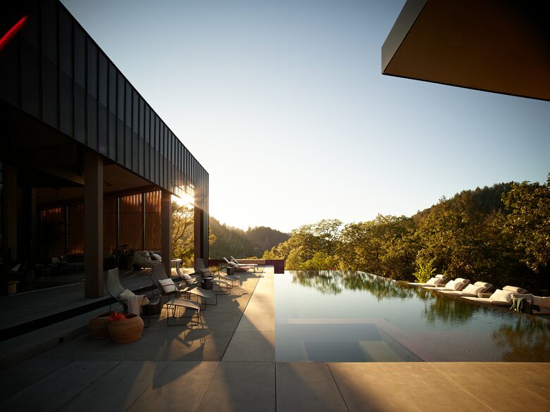 Modern Hilltop Wine-Country Home Surrounded by Forest, close to town - Healdsburg, California