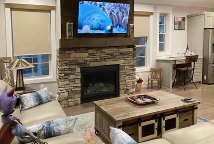 Beautiful Brand New Modern Home - Black Mountain, North Carolina