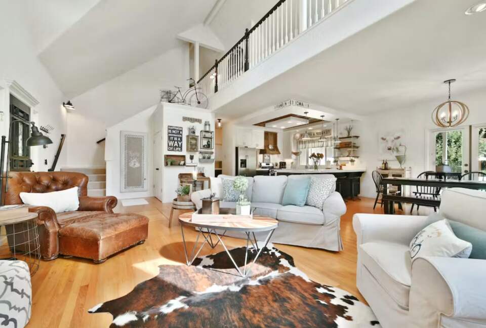 Sonoma Valley Wine Country Farmhouse - Kenwood, California