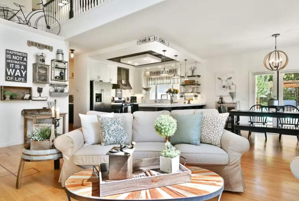 Sonoma Valley Wine Country Farmhouse - Kenwood, California