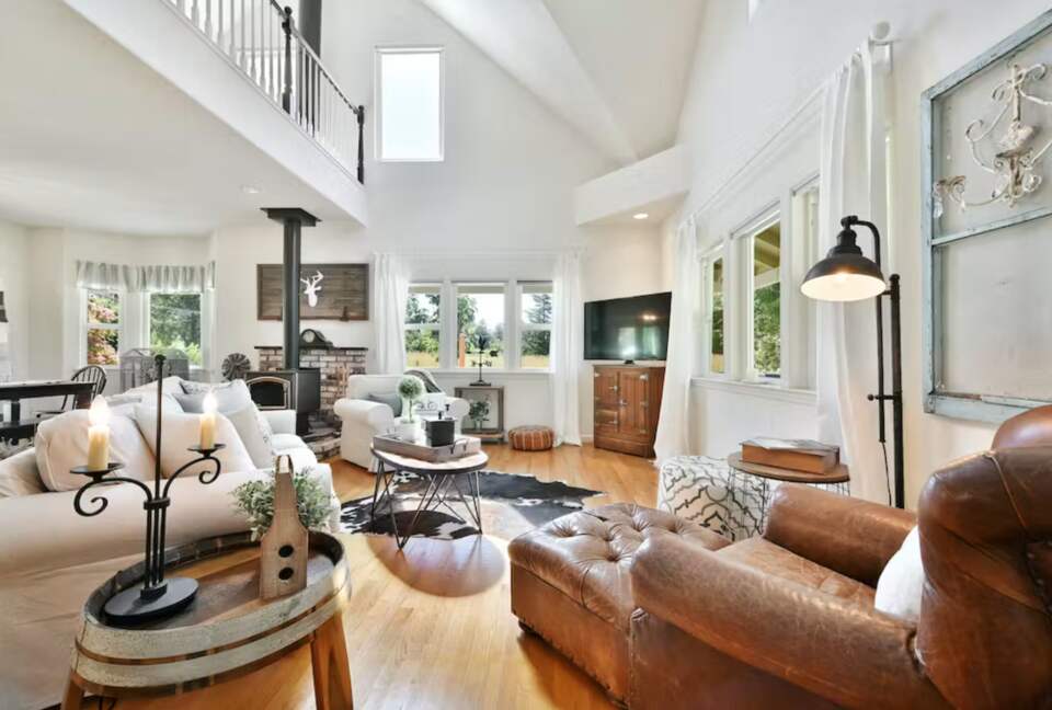 Sonoma Valley Wine Country Farmhouse - Kenwood, California