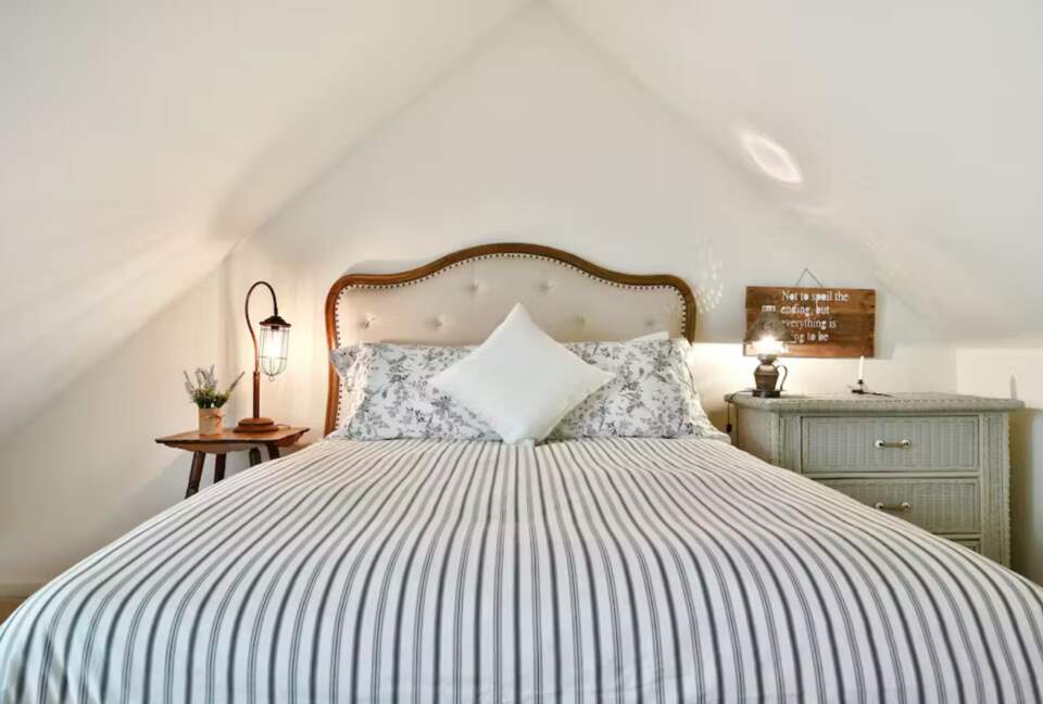 Sonoma Valley Wine Country Farmhouse - Kenwood, California