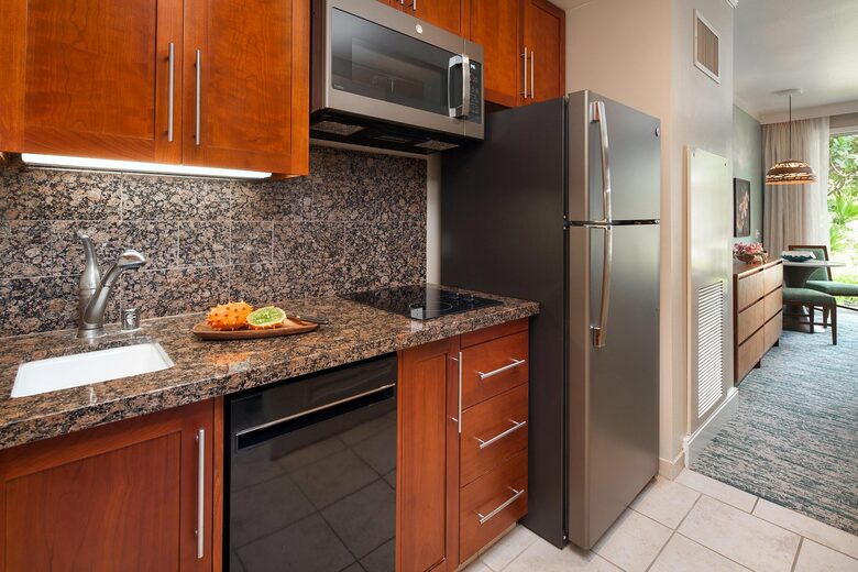 Hawaiian Oceanside Paradise - Kauaʻi, Hawaii