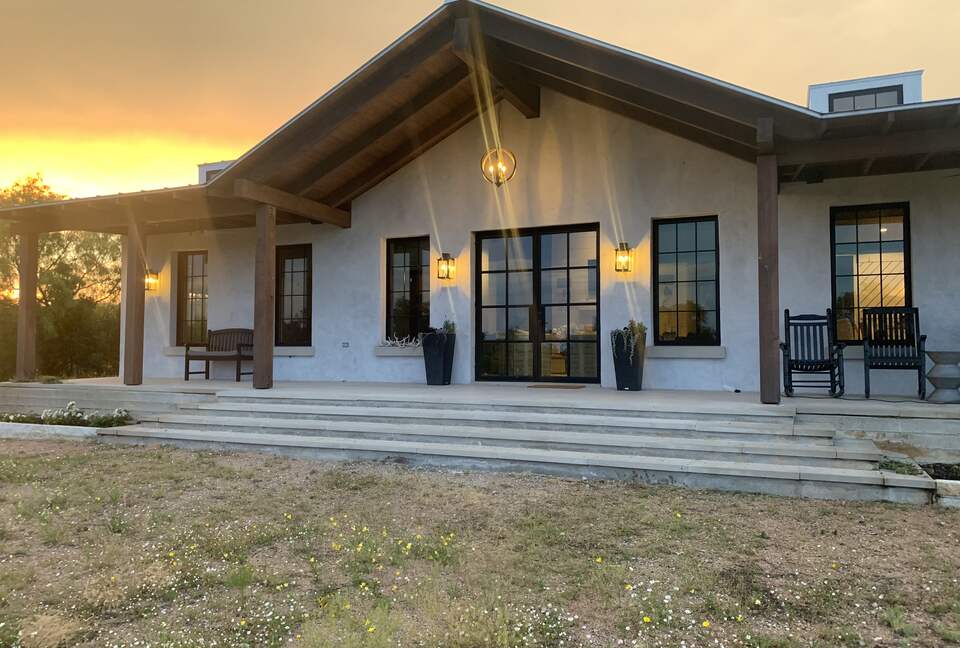 Ranch Road Hill Country Luxury Retreat on 300 Plus Private Acres! - Mason, Texas