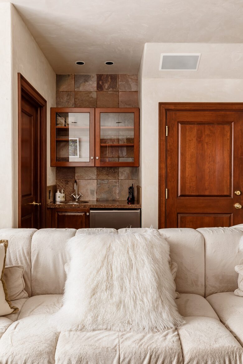 Eastside Aspen Townhouse | Stroll to Slopes - Aspen, Colorado