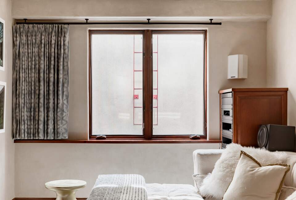 Eastside Aspen Townhouse | Stroll to Slopes - Aspen, Colorado