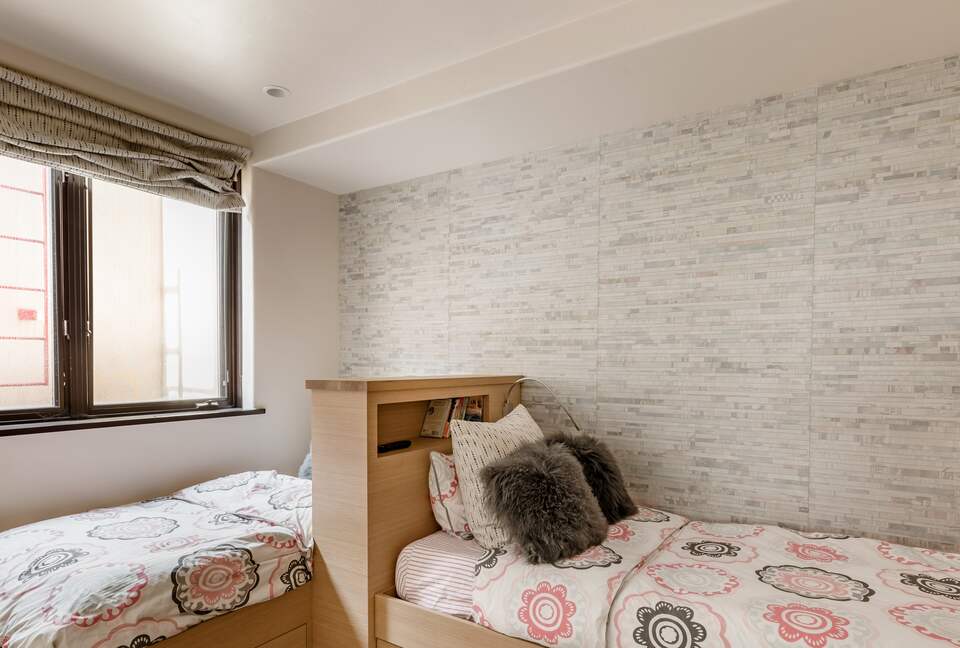 Eastside Aspen Townhouse | Stroll to Slopes - Aspen, Colorado