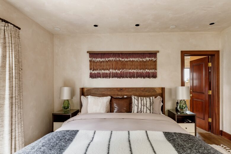 Eastside Aspen Townhouse | Stroll to Slopes - Aspen, Colorado