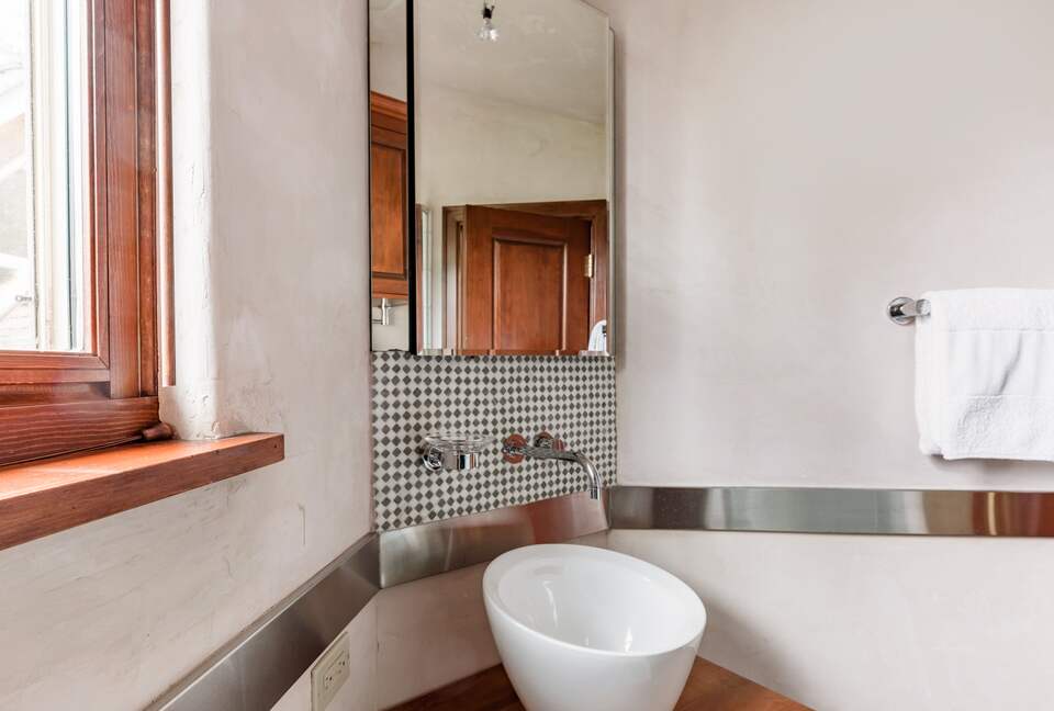 Eastside Aspen Townhouse | Stroll to Slopes - Aspen, Colorado