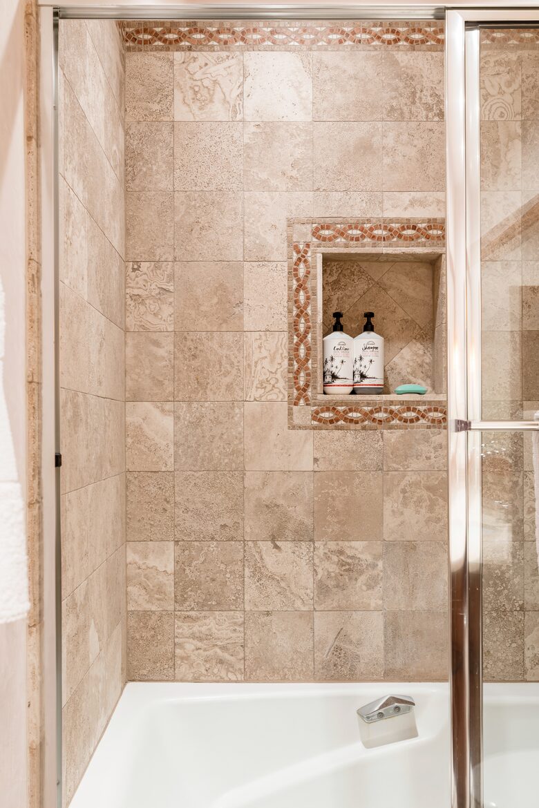 Eastside Aspen Townhouse | Stroll to Slopes - Aspen, Colorado