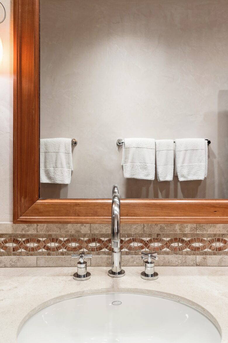 Eastside Aspen Townhouse | Stroll to Slopes - Aspen, Colorado