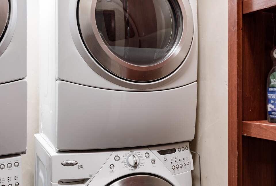 Eastside Aspen Townhouse | Stroll to Slopes - Aspen, Colorado