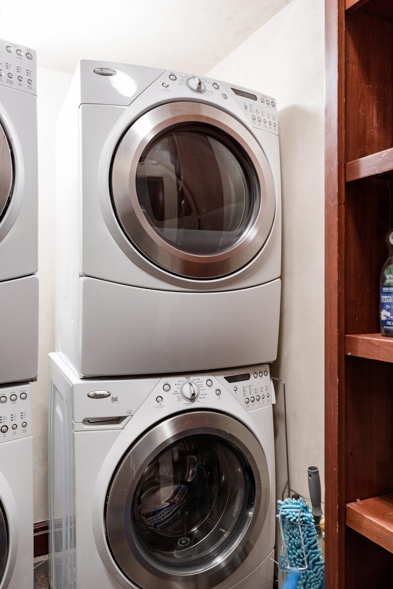 Eastside Aspen Townhouse | Stroll to Slopes - Aspen, Colorado