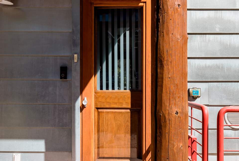 Eastside Aspen Townhouse | Stroll to Slopes - Aspen, Colorado