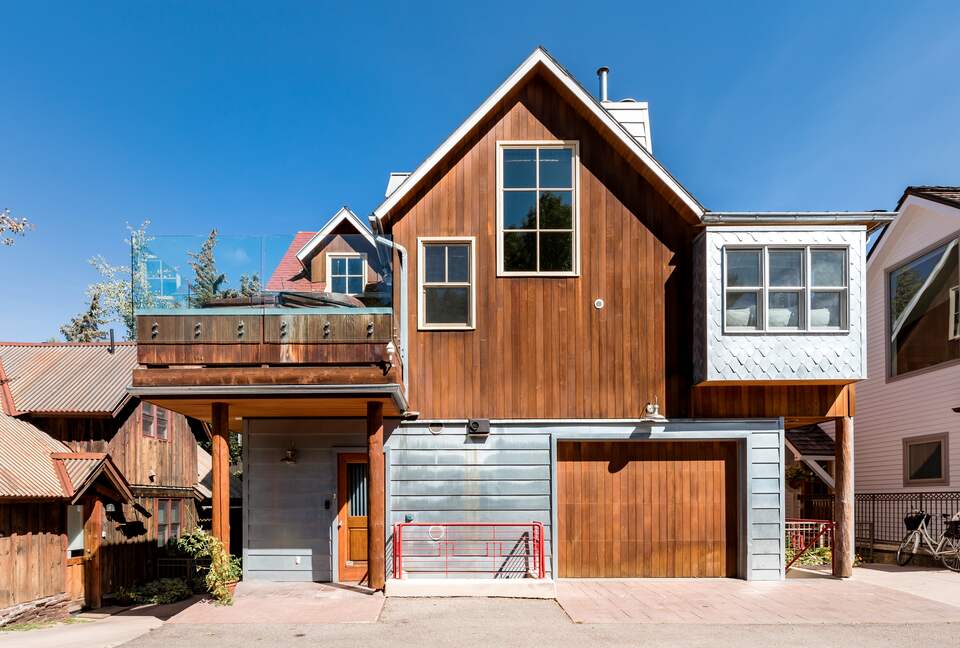 Eastside Aspen Townhouse | Stroll to Slopes - Aspen, Colorado