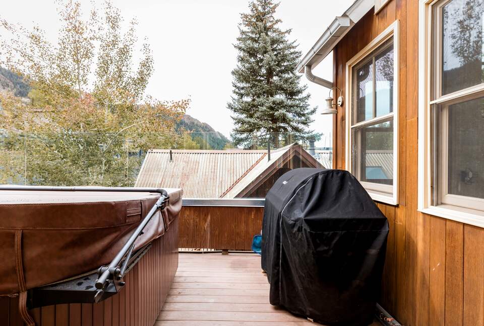 Eastside Aspen Townhouse | Stroll to Slopes - Aspen, Colorado