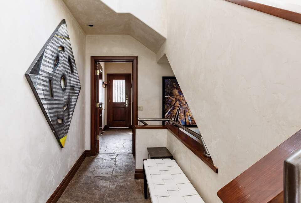 Eastside Aspen Townhouse | Stroll to Slopes - Aspen, Colorado