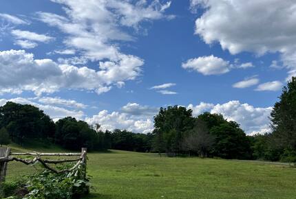 Private Guesthouse at Avalanche Farms | with Stream Access - Saugerties, New York