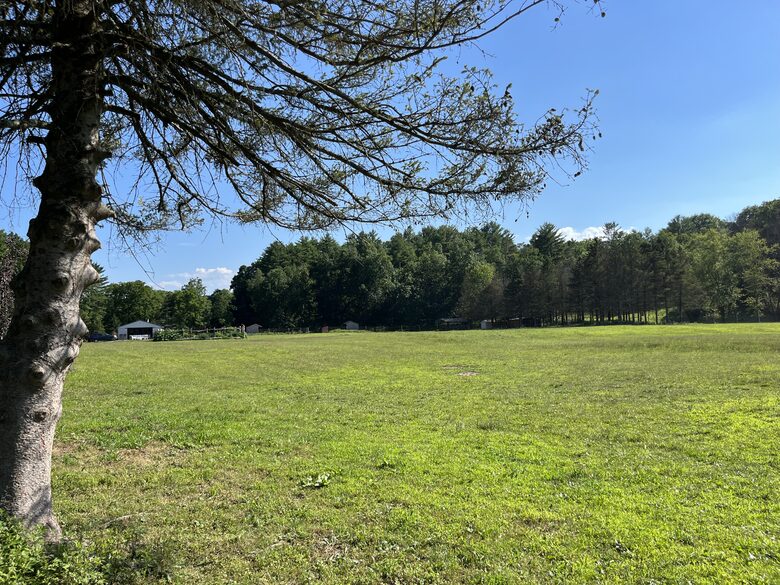 Private Guesthouse at Avalanche Farms | with Stream Access - Saugerties, New York