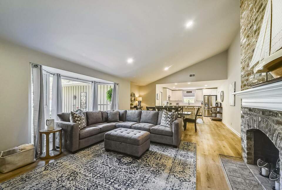 Old Military Road Retreat | Walk to 5th Hole on Harbour Town Golf Links - Hilton Head Island, South Carolina